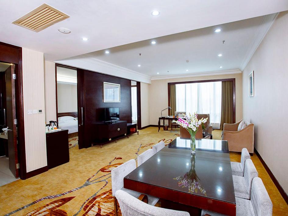 Vienna International Hotel Shenzhen Hua'Nan City Екстериор снимка